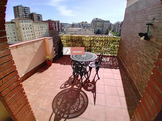 Foto 1 de Ático en venta en Centre Històric - Rambla Ferran - Estació de 2 habitaciones con terraza y balcón