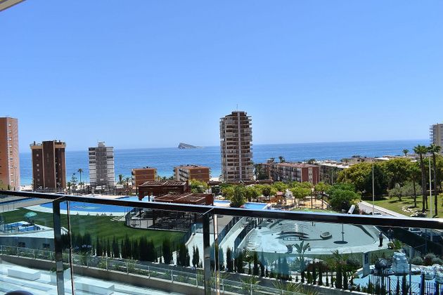 Foto 2 de Piso en alquiler en Playa de Poniente de 2 habitaciones con terraza y piscina