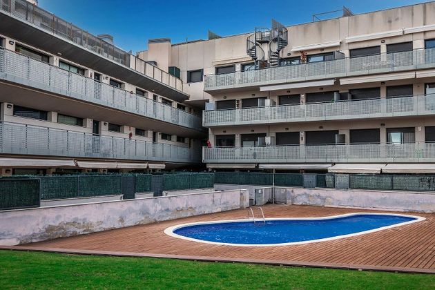 Foto 1 de Venta de piso en calle Mas Rubio de 3 habitaciones con terraza y piscina