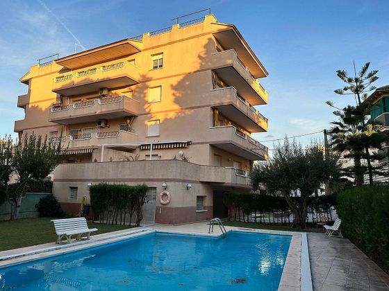 Foto 1 de Pis en venda a calle Del Vendrell de 3 habitacions amb terrassa i piscina