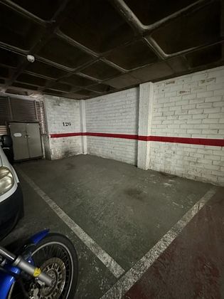Foto 2 de Venta de garaje en calle Albareda de 14 m²