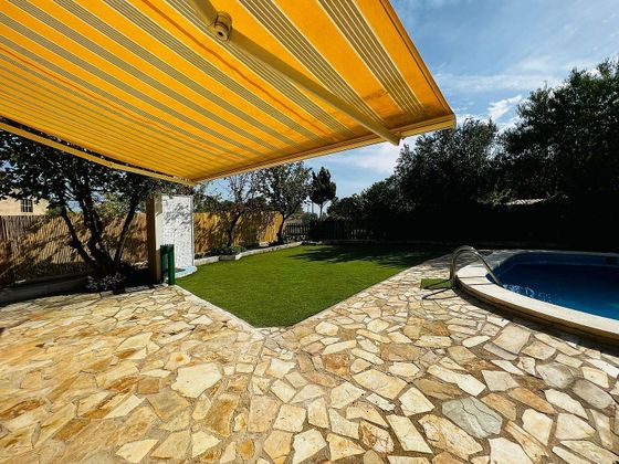 Foto 1 de Casa en venda a Font-Rubí de 3 habitacions amb terrassa i piscina