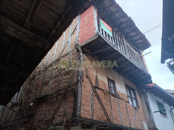 Foto 1 de Casa adossada en venda a Villanueva de la Vera de 2 habitacions amb balcó