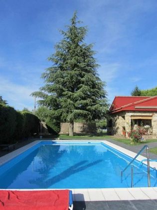 Foto 1 de Xalet en venda a Castellanos de Villiquera de 2 habitacions amb piscina i jardí
