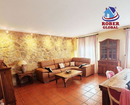 Foto 2 de Casa en lloguer a Villarmayor de 3 habitacions amb terrassa i jardí