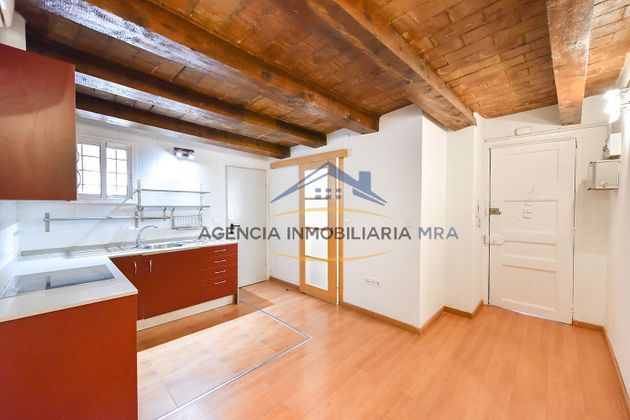 Foto 2 de Àtic en venda a calle Floridablanca de 1 habitació amb terrassa i aire acondicionat