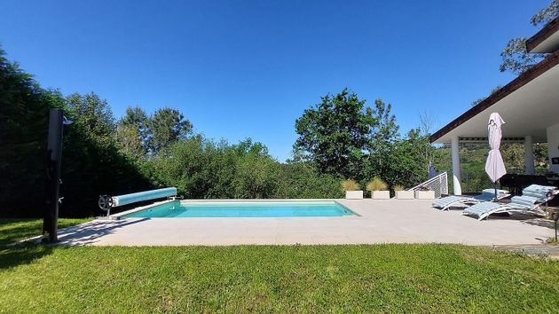 Foto 2 de Alquiler de chalet en Plentzia de 4 habitaciones con terraza y piscina