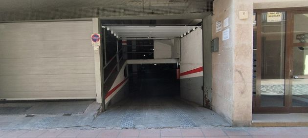 Foto 1 de Alquiler de garaje en Santa Clara-Caputxins-Hospital de 22 m²