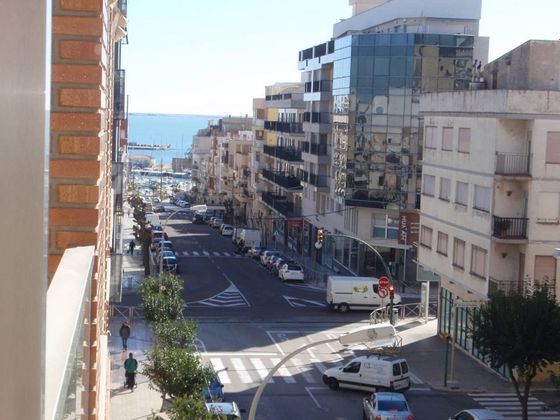 Foto 2 de Pis en venda a Centre - Sant Carles de la Ràpita de 3 habitacions amb balcó i aire acondicionat