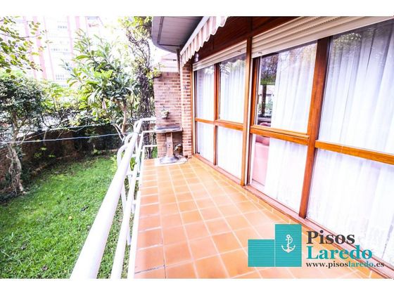 Foto 1 de Casa en venda a calle Diseminado Laredo de 5 habitacions amb terrassa i piscina