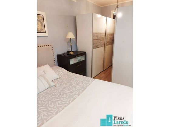 Foto 2 de Alquiler de piso en calle Menéndez Pelayo de 2 habitaciones con balcón y calefacción