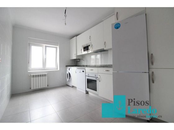 Foto 2 de Piso en venta en Bárcena de Cicero de 2 habitaciones con balcón y calefacción