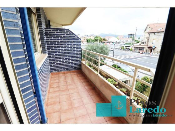 Foto 2 de Piso en venta en Bárcena de Cicero de 2 habitaciones con terraza y piscina