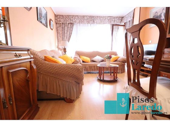 Foto 2 de Piso en alquiler en Bárcena de Cicero de 3 habitaciones con terraza y muebles