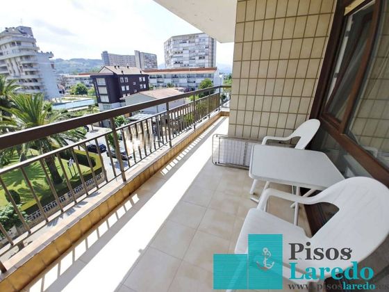 Foto 1 de Pis en lloguer a calle Marqués de Valdecilla de 2 habitacions amb terrassa i jardí
