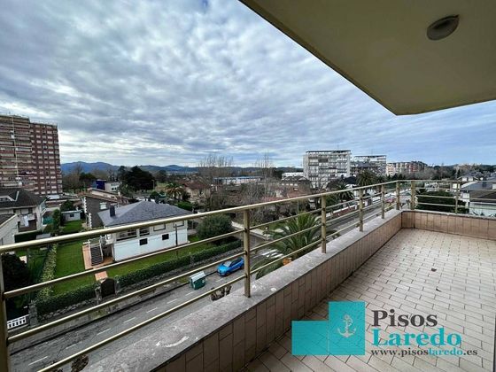 Foto 2 de Pis en venda a avenida De la Libertad de 3 habitacions amb terrassa i garatge
