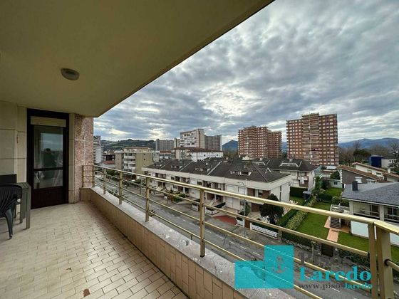Foto 1 de Venta de piso en avenida De la Libertad de 3 habitaciones con terraza y garaje