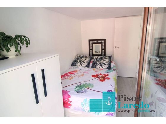 Foto 2 de Alquiler de piso en Laredo de 2 habitaciones con muebles y balcón