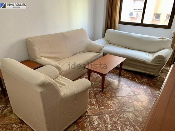 Foto 1 de Pis en lloguer a Angustias - Chana - Encina de 3 habitacions amb mobles i aire acondicionat