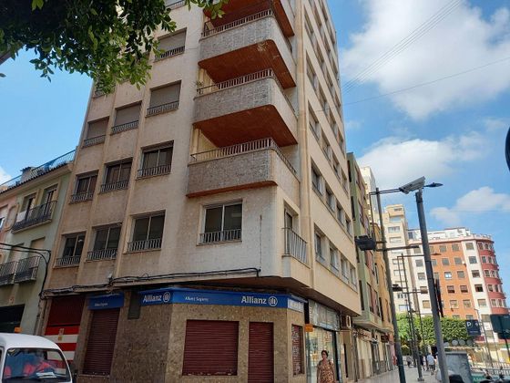 Foto 2 de Pis en venda a Centro - Castellón de la Plana de 5 habitacions amb terrassa i balcó