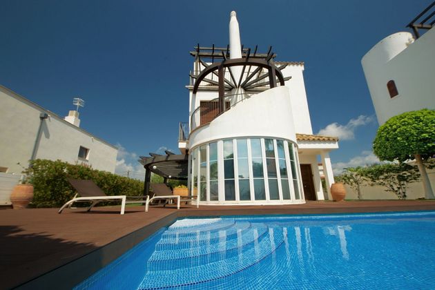 Foto 2 de Chalet en venta en Ampolla, l´ de 3 habitaciones con terraza y piscina