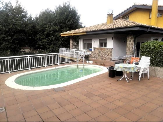 Foto 1 de Casa en venda a Palol de Revardit de 4 habitacions amb terrassa i piscina