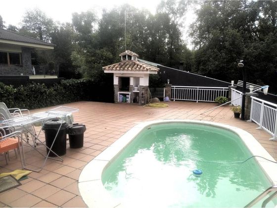 Foto 2 de Casa en venta en Palol de Revardit de 4 habitaciones con terraza y piscina
