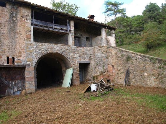 Foto 2 de Venta de casa rural en Vall de Bianya, la de 2 habitaciones con garaje y jardín