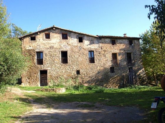 Foto 2 de Casa rural en venta en Sant Joan les Fonts de 5 habitaciones con jardín