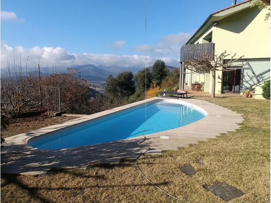 Foto 2 de Casa en venda a Sant Joan les Fonts de 4 habitacions amb terrassa i piscina