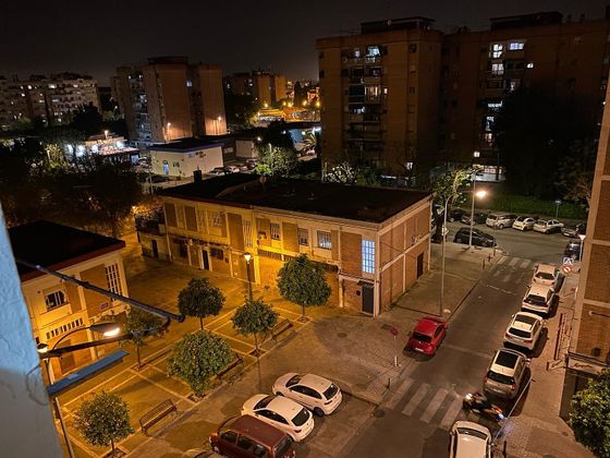 Foto 2 de Alquiler de piso en Vista Alegre - Parque Cruz Conde de 4 habitaciones con terraza y muebles