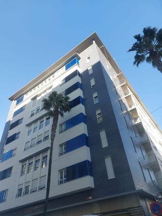 Foto 1 de Venta de piso en Cortadura - Zona Franca  de 4 habitaciones con terraza y balcón