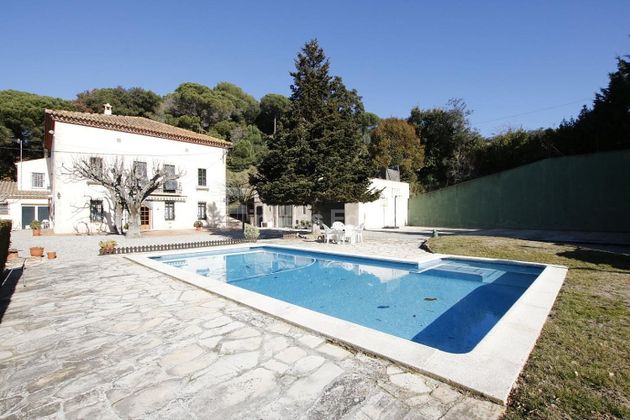 Foto 1 de Venta de chalet en Òrrius de 6 habitaciones con terraza y piscina