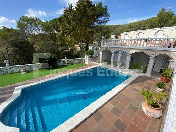 Foto 2 de Venta de chalet en Òrrius de 5 habitaciones con terraza y piscina