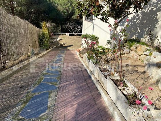 Foto 2 de Venta de chalet en Argentona de 4 habitaciones con terraza y jardín