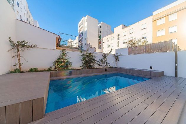 Foto 2 de Piso en venta en Marquès de la Fontsanta - Pere Garau de 3 habitaciones con terraza y piscina