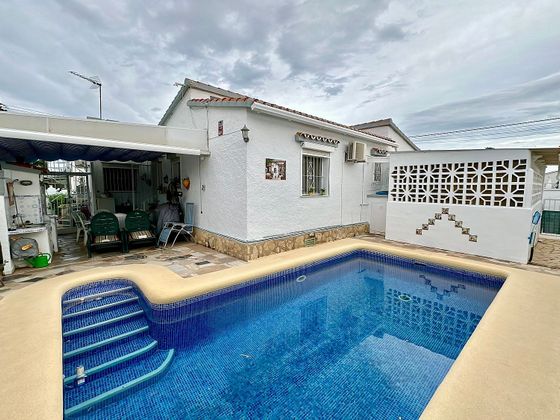 Foto 1 de Venta de chalet en avenida Mestre Vicent de 3 habitaciones con terraza y piscina