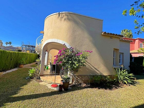 Foto 2 de Xalet en venda a Oliva Nova de 2 habitacions amb terrassa i jardí