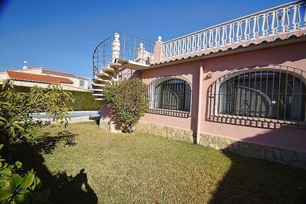 Foto 2 de Xalet en venda a Poblets (els) de 4 habitacions amb terrassa i piscina