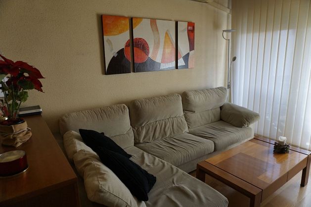 Foto 2 de Pis en venda a Sant Just Desvern de 3 habitacions amb terrassa i aire acondicionat