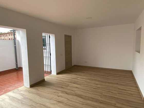 Foto 2 de Alquiler de piso en Bruc, El de 2 habitaciones con terraza y aire acondicionado
