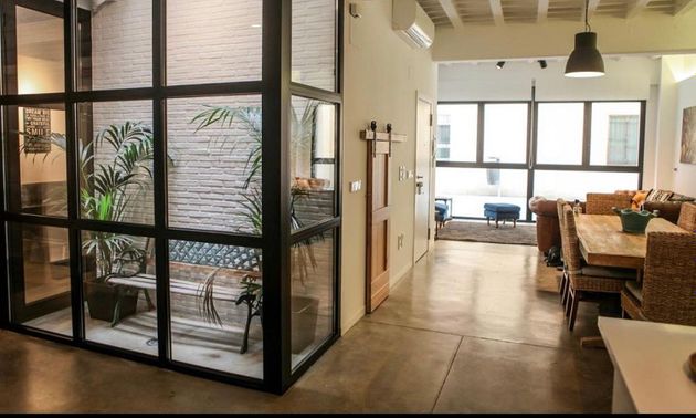 Foto 2 de Alquiler de piso en calle Del Triador de 1 habitación con muebles y aire acondicionado