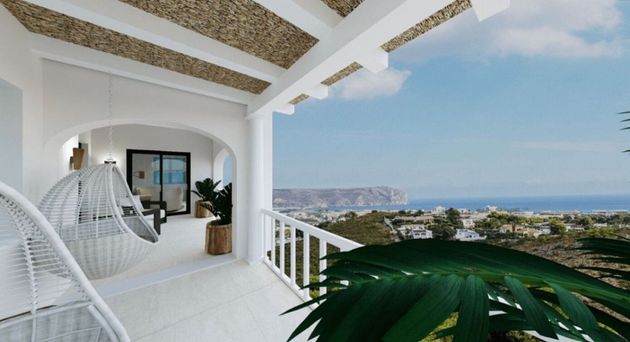 Foto 1 de Casa adossada en venda a calle Pinosol de 4 habitacions amb terrassa i piscina