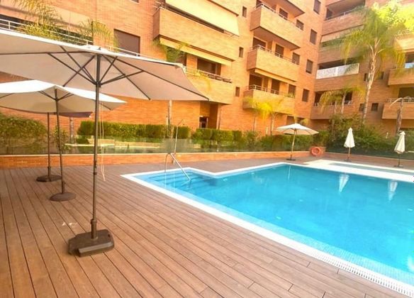 Foto 1 de Dúplex en venda a Huerta de la Reina - Trassierra de 3 habitacions amb terrassa i piscina