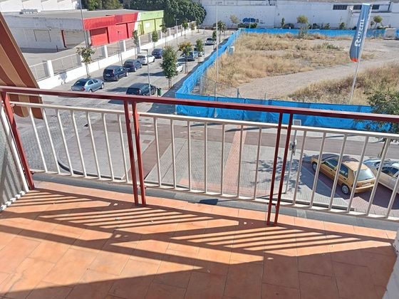 Foto 1 de Venta de piso en Santa Rosa - Valdeolleros de 4 habitaciones con terraza y balcón