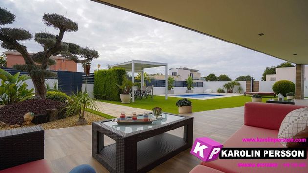 Foto 2 de Xalet en venda a Centro - Santa Pola de 4 habitacions amb terrassa i piscina