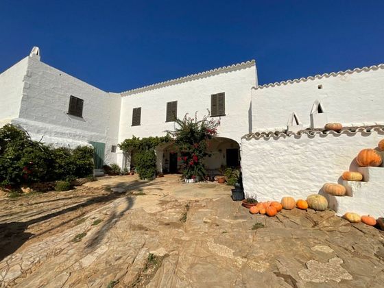 Foto 2 de Casa rural en venta en Cala Morell de 8 habitaciones con terraza y garaje