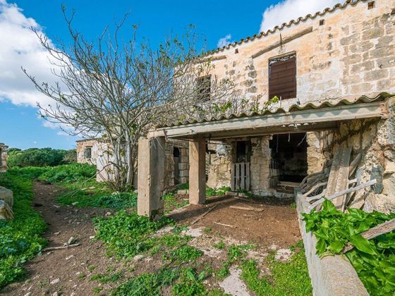 Foto 1 de Casa rural en venda a Alaior de 6 habitacions amb jardí