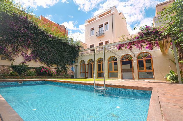 Foto 1 de Casa en venta en L'Eixample de 5 habitaciones con terraza y piscina