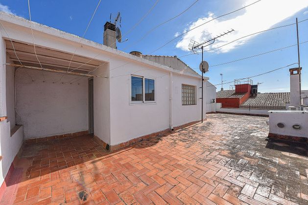 Foto 1 de Casa en venta en Barri de Tueda de 3 habitaciones con terraza y garaje